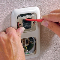 Une prise avec un interrupteur dans un boîtier: comment connecter une prise avec un interrupteur