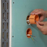 Installation de boîtiers de prises: comment installer des boîtiers de prises dans le béton et les cloisons sèches