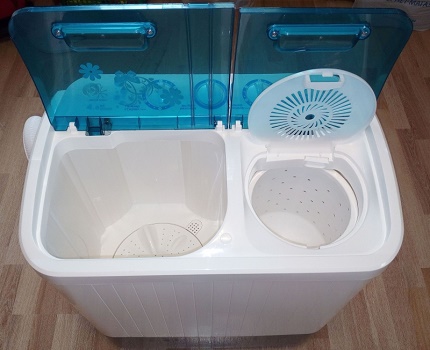 Machine à laver activateur avec centrifugeuse